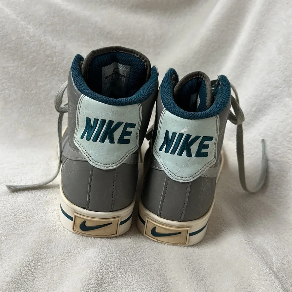 Nike Women's Sweet Classic High Top  Leather, US 6.5, Gray with blue/teal